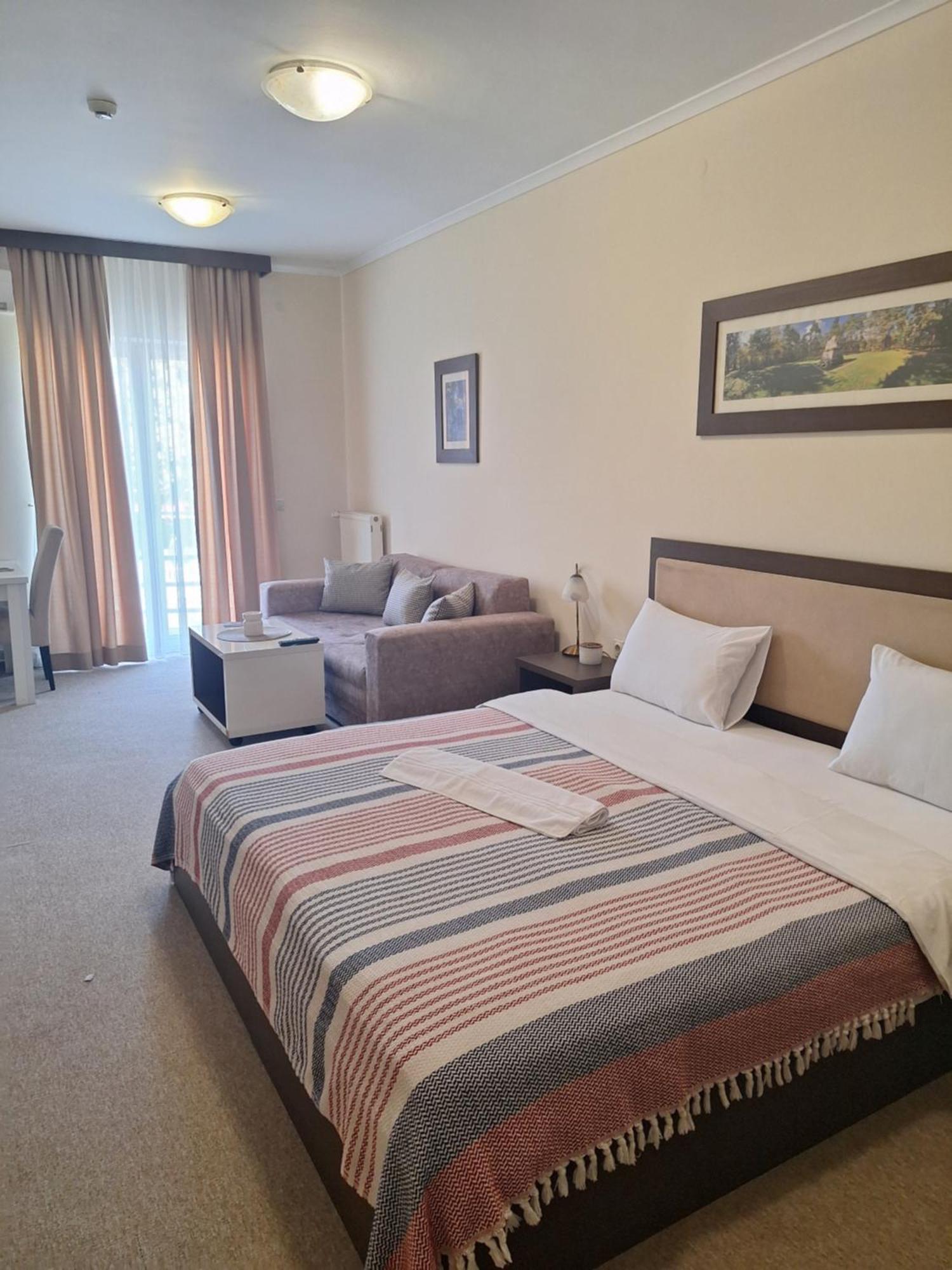 Garni Hotel Ema Kragujevac Eksteriør billede