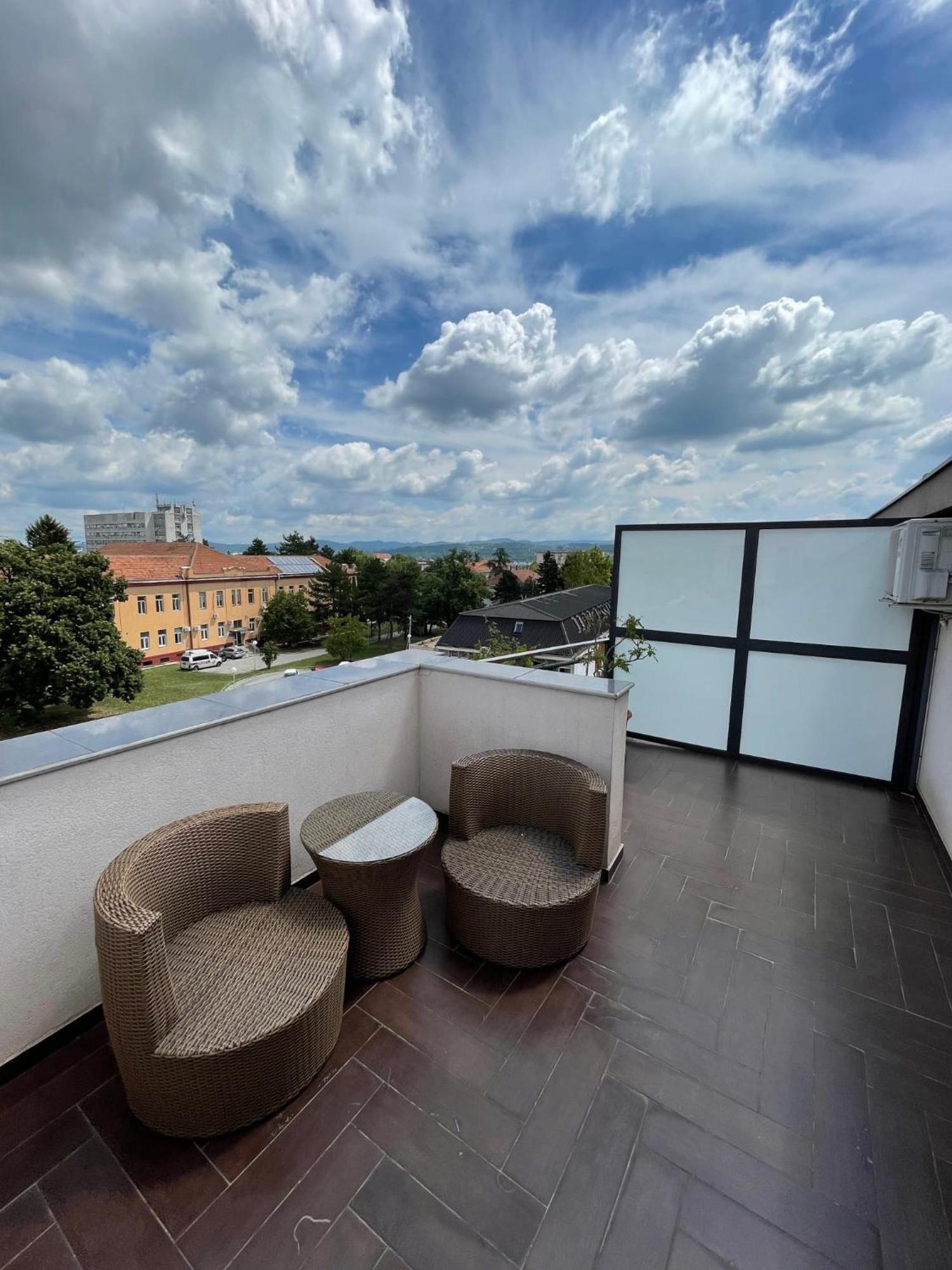 Garni Hotel Ema Kragujevac Eksteriør billede