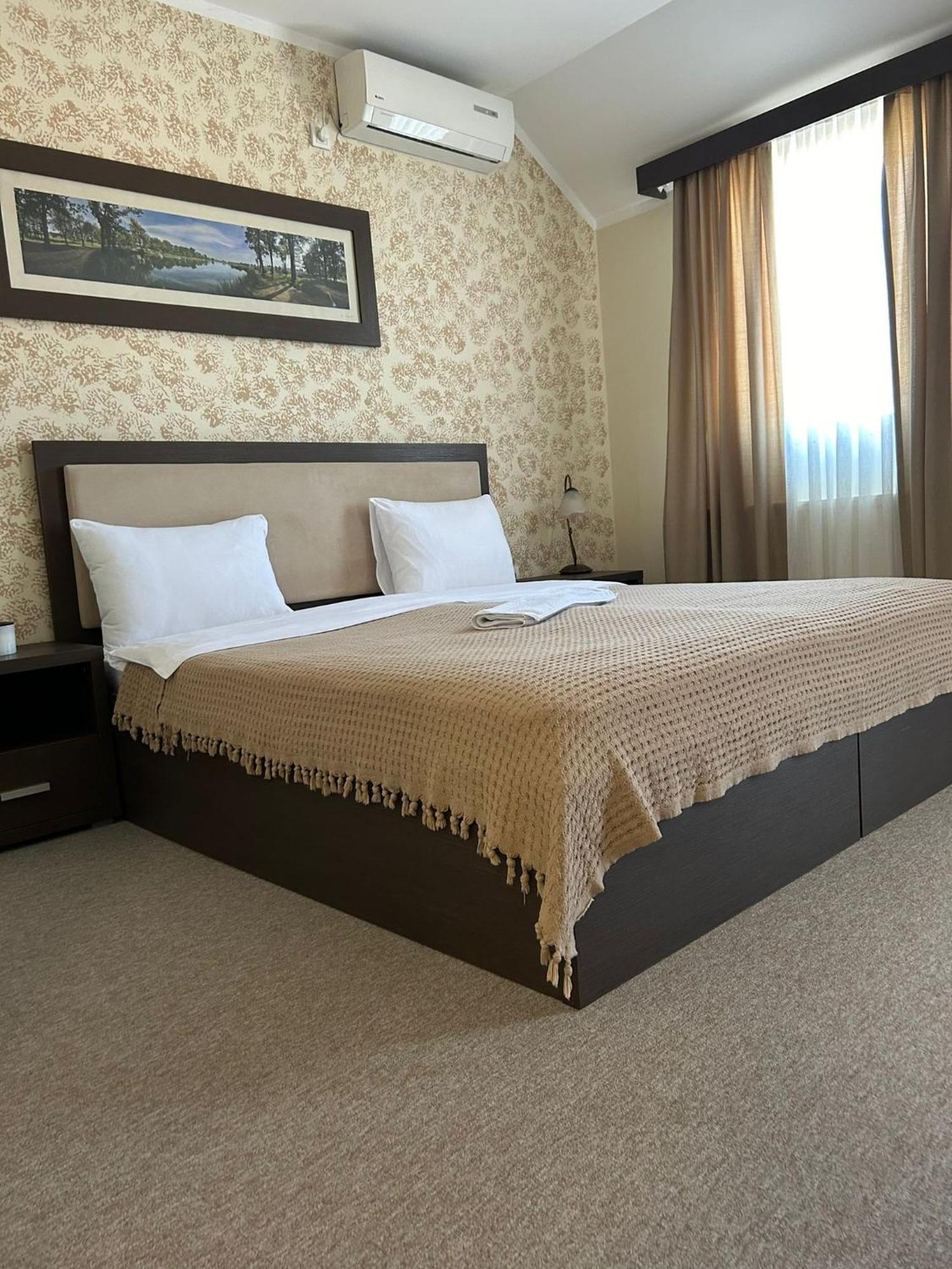 Garni Hotel Ema Kragujevac Eksteriør billede
