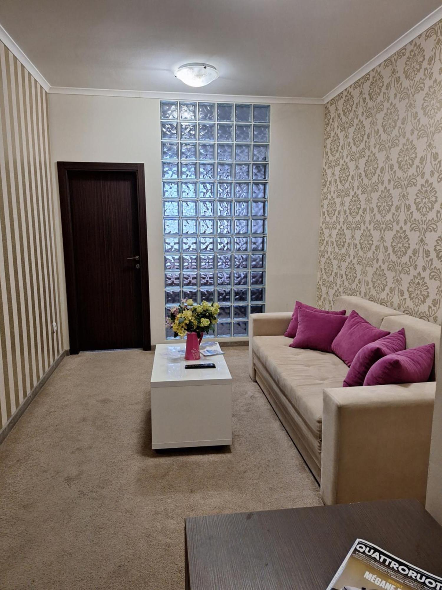 Garni Hotel Ema Kragujevac Eksteriør billede