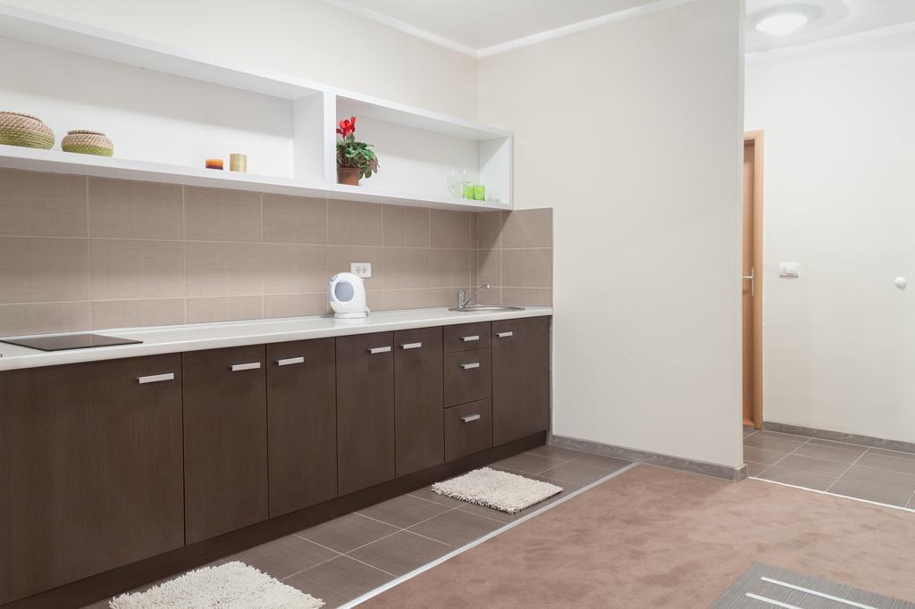 Garni Hotel Ema Kragujevac Eksteriør billede